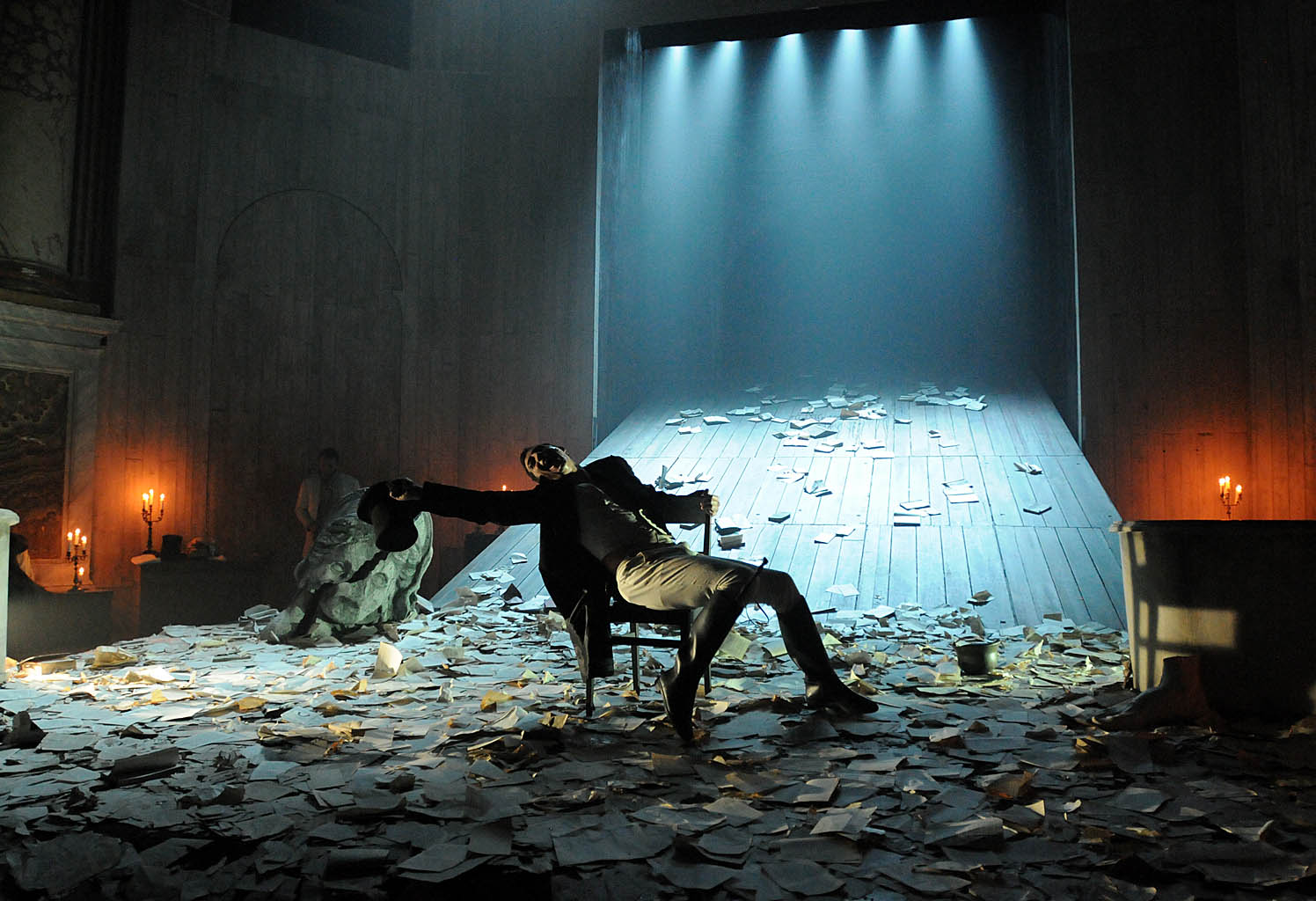 Byron's ruins - Amat - Teatro Stabile delle Marche - 2012 - Photo #2